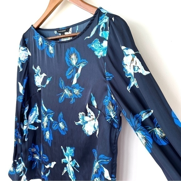 Banana Republic top with crew neckline and long sleeves, floral print, satin - Picture 2 of 8
